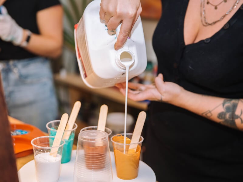 fluid art class